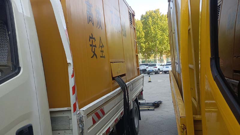 华宁如何判断柴油发电机组和UPS电源的切换时间是否符合要求？