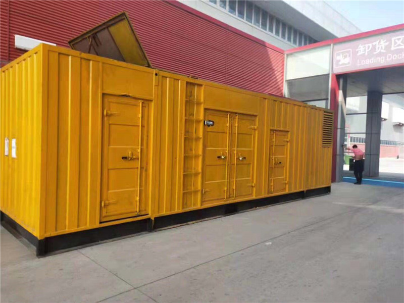 华宁国内外发电机组租赁合同在明确设备维护责任方面有哪些不同做法？