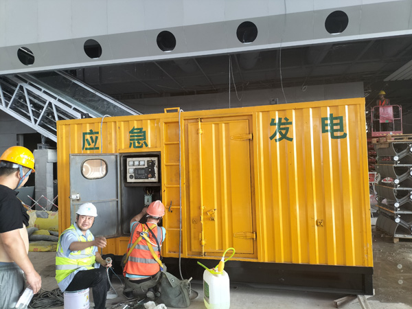华宁怎样判断空气滤清器是否需要更换？